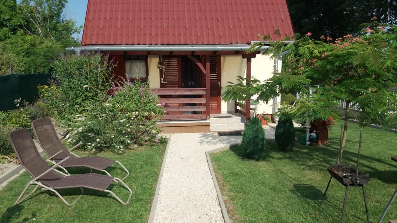 Levendula Haz Villa Lipót Eksteriør bilde
